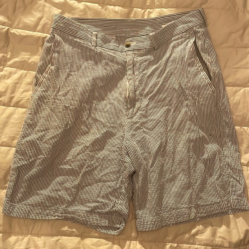 Haggar blue and white searsucker shorts
